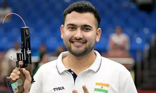 ప్రపంచ షూటింగ్ ఛాంపియన్‌షిప్‌‌లో రజత పతకం కొట్టిన అనీష్ భన్వాలా