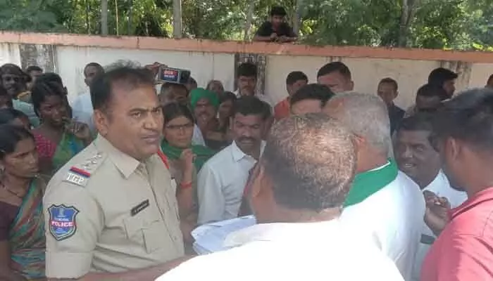 నవజీవన స్థలంపై మహిళల పోరాటం నవజీవన స్థలంపై మహిళల పోరాటం