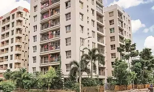 Housing Market: కాస్ట్లీగా మారుతున్న ఇళ్లు