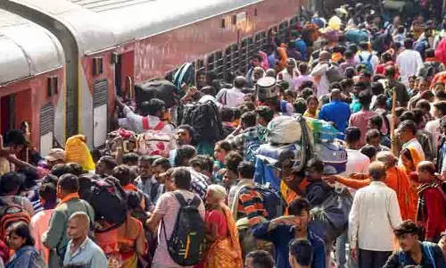 సంక్రాంతికి మరో 3 ప్రత్యేక రైళ్లు