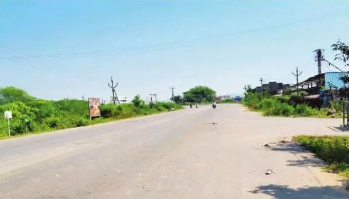 డేంజర్స్పాట్లు.. ప్రమాదాలకు నిలయంగా గంగాపురి డేంజర్స్పాట్లు.. ప్రమాదాలకు నిలయంగా గంగాపురి