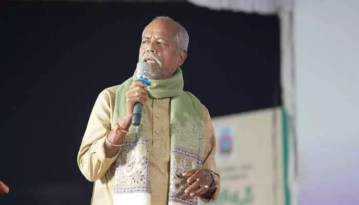 ప్రముఖ కవి, రచయిత అందెశ్రీ అకాల మరణం బాధాకరం: హరీష్ రావు ప్రముఖ కవి, రచయిత అందెశ్రీ అకాల మరణం బాధాకరం: హరీష్ రావు