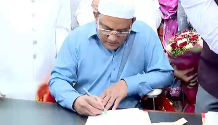 Azharuddin: మంత్రిగా బాధ్యతలు స్వీకరించిన అజారుద్దీన్ Azharuddin: మంత్రిగా బాధ్యతలు స్వీకరించిన అజారుద్దీన్