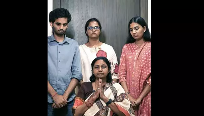 జూబ్లీహిల్స్ ఓటర్లకు మాగంటి సునీత వీడియో సందేశం జూబ్లీహిల్స్ ఓటర్లకు మాగంటి సునీత వీడియో సందేశం