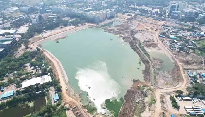 ముమ్మరంగా తమ్మిడికుంట పునరుద్ధరణ ముమ్మరంగా తమ్మిడికుంట పునరుద్ధరణ