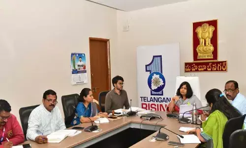 అంగ‌న్ వాడీల్లో  హాజరు శాతం పెంచుతూ పని తీరు మెరుగుపర్చాలి :కలెక్టర్ విజయేందిర బోయి
