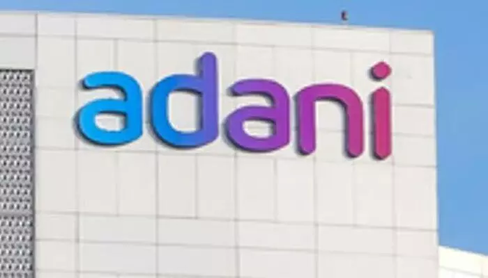 Adani Group: బ్యాటరీ ఎనర్జీ స్టోరేజ్లోకి అడుగుపెడుతున్నట్టు ప్రకటించిన అదానీ గ్రూప్ Adani Group: బ్యాటరీ ఎనర్జీ స్టోరేజ్లోకి అడుగుపెడుతున్నట్టు ప్రకటించిన అదానీ గ్రూప్