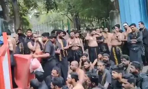 Kapila Theertham: కపిలతీర్థం వద్ద అయ్యప్ప భక్తుల ఆందోళన.. దిగొచ్చిన అధికారులు