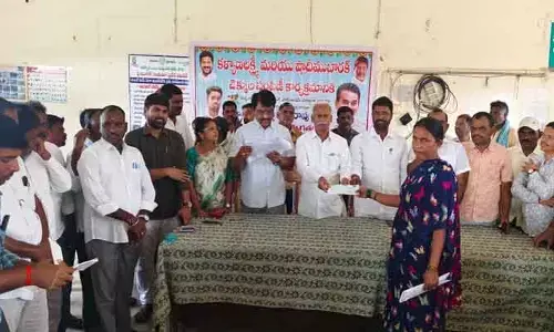 ఆడ‌బిడ్డ‌ల‌కు భ‌రోసా క‌ళ్యాణ‌ల‌క్ష్మీ : డీసీసీబీ చైర్మ‌న్ మామిళ్ల‌ప‌ల్లి విష్ణువ‌ర్థ‌న్ రెడ్డి