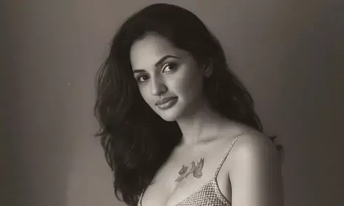Jyothi Purvaj హాట్ అందాలతో మతి పోగొడుతున్న హాట్ బ్యూటి