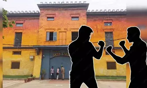 చంచల్‌గూడ జైల్లో తీవ్ర ఉద్రిక్తత.. ఖైదీల మధ్య ఘర్షణ