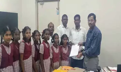 బ‌స్సు సౌక‌ర్యం కోసం విద్యార్థులు క‌లెక్ట‌ర్ కి విన‌తి
