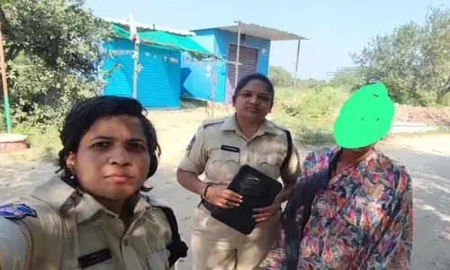 మ‌హిళా ప్రాణాన్ని కాపాడిన డ‌య‌ల్ 100