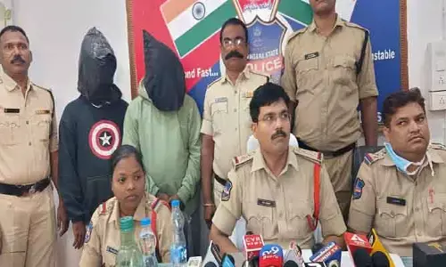 గంజాయి విక్ర‌యాలు జ‌రిపితే క‌ఠిన చ‌ర్య‌లు: సీఐ అజ‌య్