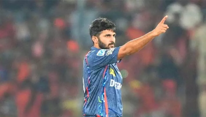 లక్నో నుంచి శార్దూల్ను కొనుగోలు చేసిన ముంబై.. ఎన్ని కోట్లు ఇచ్చిందో తెలుసా? లక్నో నుంచి శార్దూల్ను కొనుగోలు చేసిన ముంబై.. ఎన్ని కోట్లు ఇచ్చిందో తెలుసా?