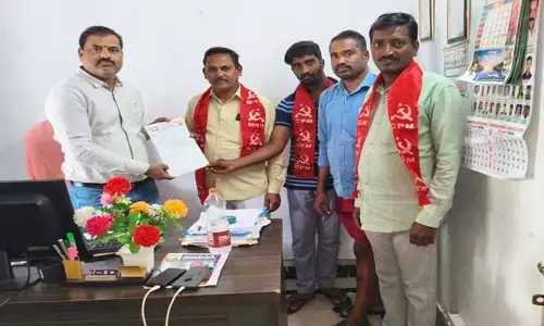 కుక్కల బెడద నుండి కొల్లాపూర్ ప్రజల్ని కాపాడండి : సీపీఎం
