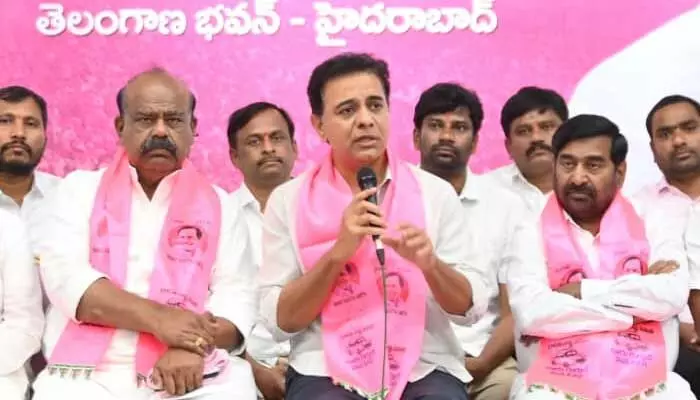 స్థానిక సంస్థల ఎన్నికలపై కేటీఆర్ కీలక వ్యాఖ్యలు స్థానిక సంస్థల ఎన్నికలపై కేటీఆర్ కీలక వ్యాఖ్యలు