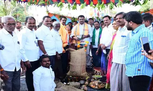 కొనుగోలు కేంద్రాల్లో రైతుల‌కు ఇబ్బంది లేకుండా చ‌ర్య‌లు తీసుకోవాలి : ఎమ్మెల్యే తూడి మేఘా రెడ్డి