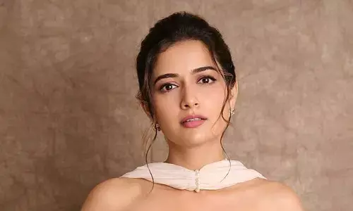 Ashika Ranganath : గ్లామర్‌తో రెచ్చగొడుతున్న ఆషికా రంగనాథ్‌