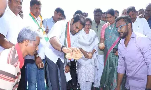 చేప‌ల పెంప‌కం ద్వారా మ‌త్య్స‌కారుల అభివృద్ధికి కృషి : ఎమ్మెల్యే అనిరుధ్ రెడ్డి