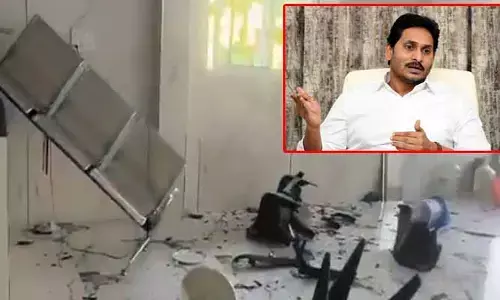 ఇది ప్రజాస్వామ్యంపై జరిగిన దాడి.. హిందూపురం ఘటనను ఖండించిన వైఎస్ జగన్