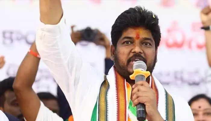 జూబ్లీహిల్స్ లో భారీ మెజార్టీతో విజయం.. నవీన్ యాదవ్కు విప్ పదవి? జూబ్లీహిల్స్ లో భారీ మెజార్టీతో విజయం.. నవీన్ యాదవ్కు విప్ పదవి?