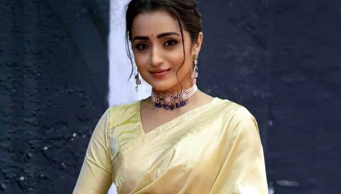 Trisha: అలాంటి వార్తల వల్ల నా ఇమేజ్ దెబ్బతింటుంది.. త్రిష షాకింగ్ కామెంట్స్ Trisha: అలాంటి వార్తల వల్ల నా ఇమేజ్ దెబ్బతింటుంది.. త్రిష షాకింగ్ కామెంట్స్