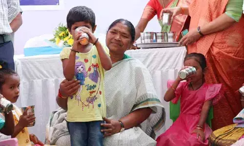 ప్రజాభిమానాన్ని పొందేలా అంగన్వాడీ విధులు సాగాలి: మంత్రి సీతక్క