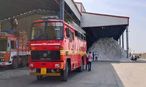 వరసిద్ధి వినాయక పత్తి మిల్లులో షార్ట్ సర్క్యూట్..!