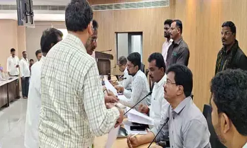 భూ భారతి, ఇందిరమ్మ ఇళ్ల సమస్యలను పరిష్కరించాలి : ఎమ్మెల్యే తూడి మేఘారెడ్డి