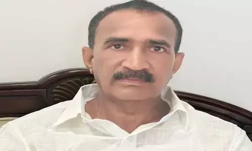 కాంగ్రెస్, బీజేపీలకు బీ టీమ్ గా మారిన కవిత