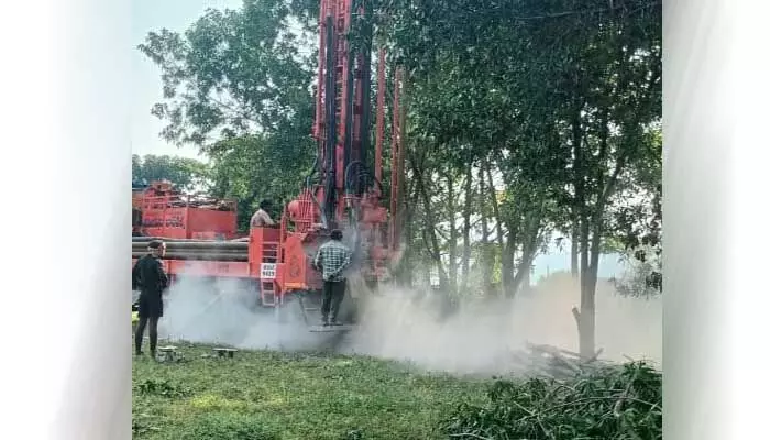 సోమశిల టెంపుల్ లో బోర్ డ్రిల్ సోమశిల టెంపుల్ లో బోర్ డ్రిల్