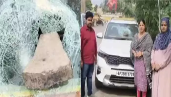 దమ్ముంటే ఎదురుగా వచ్చి దాడి చేయండి: టీడీపీ తెలుగు మహిళ తేజస్విని సవాల్ దమ్ముంటే ఎదురుగా వచ్చి దాడి చేయండి: టీడీపీ తెలుగు మహిళ తేజస్విని సవాల్