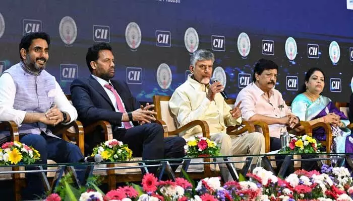 విశాఖలో ఎంఓయూల వెల్లువ.. అంచనాలకు మించిన పెట్టుబడులు! విశాఖలో ఎంఓయూల వెల్లువ.. అంచనాలకు మించిన పెట్టుబడులు!