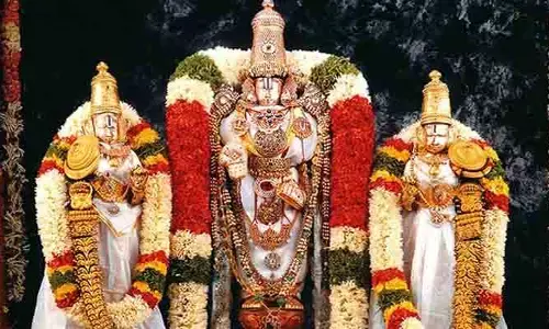 వైకుంఠ ఏకాదశి దర్శనాలపై టీటీడీ కీలక నిర్ణయం.. ఆఫ్‌లైన్ టికెట్లకు చెక్