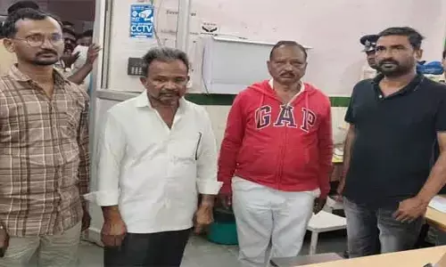 రూ.12 కోట్ల భూమికి కన్నం వేసిన చౌటుప్ప‌ల్ బీఆర్ఎస్ మండల అధ్యక్షుడు