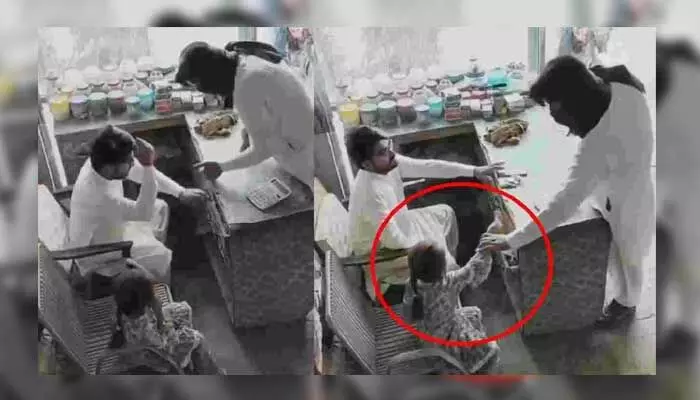 లాలీపాప్ తో దొంగ మనసు మార్చిన చిన్నారి లాలీపాప్ తో దొంగ మనసు మార్చిన చిన్నారి