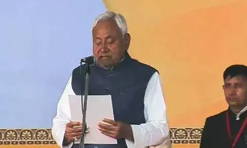 10వ సారి బిహార్ సీఎంగా ప్రమాణ స్వీకారం చేసిన నితీష్ కుమార్