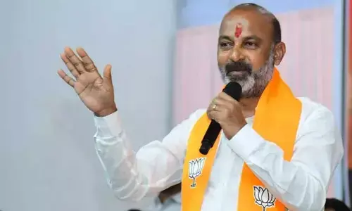 బండి సంజయ్⁬కి బిగ్ రిలీఫ్.. ఆ కేసును కొట్టేసిన హైకోర్టు