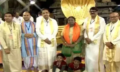 తిరుమల శ్రీవారిని దర్శించుకున్న రాష్ట్రపతి ద్రౌపది ముర్ము..