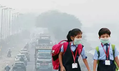 ఢిల్లీలో దారుణంగా ఎయిర్ క్వాలిటీ.. స్కూళ్లలో అవుట్‌డోర్ యాక్టివిటీస్‌పై నిషేధం