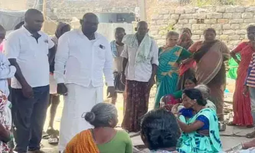 మృతురాలి కుటుంబానికి ఆర్థిక సహాయం