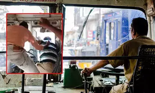 భయం భయంగా పనిచేస్తున్నాం.. ఆర్టీసీ డ్రైవర్, కండక్టర్ల ఆవేదన