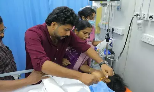 వింత ఘటన.. ICU లోనే పెళ్లి.. షాకైన ఆసుపత్రి సిబ్బంది