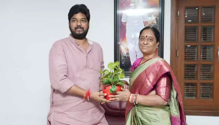 నవీన్ యాదవ్కు మంచి భవిష్యత్తు ఉంది.. మంత్రి కొండా సురేఖ అభినందన నవీన్ యాదవ్కు మంచి భవిష్యత్తు ఉంది.. మంత్రి కొండా సురేఖ అభినందన
