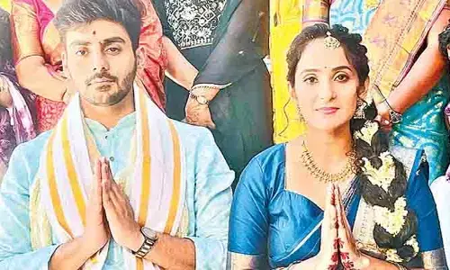ఈ ఐఏఎస్ అధికారుల వివాహం అందరికీ ఆదర్శం...
