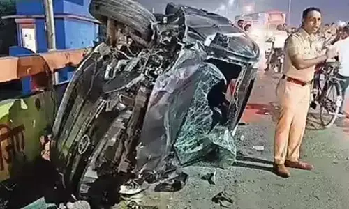 ఘోర రోడ్డుప్రమాదం.. ఐదు వాహనాలను ఢీ కొట్టి నుజ్జునుజ్జయిన కారు, నలుగురు దుర్మరణం