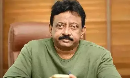 పైరసీకి సపోర్ట్ చేస్తున్న వారిని అరెస్టు చేయాలి.. ఐబొమ్మ రవి ఇష్యూపై ఆర్జీవీ సెన్సేషనల్ ట్వీట్