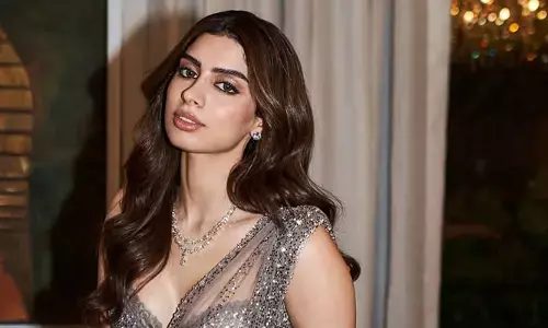 Khushi Kapoor : అందాలతో రెచ్చగొడుతున్న హాట్ బ్యూటీ