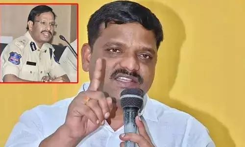 ఐబొమ్మ రవి దమ్మున్నోడు.. మీకు దమ్ముంటే సైబర్ నేరాలు ఆపండి: సజ్జనార్‌కు తీన్మార్ మల్లన్న సవాల్